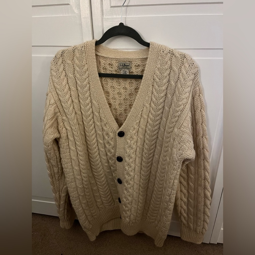 Men’s LLBEAN cable knit sweater